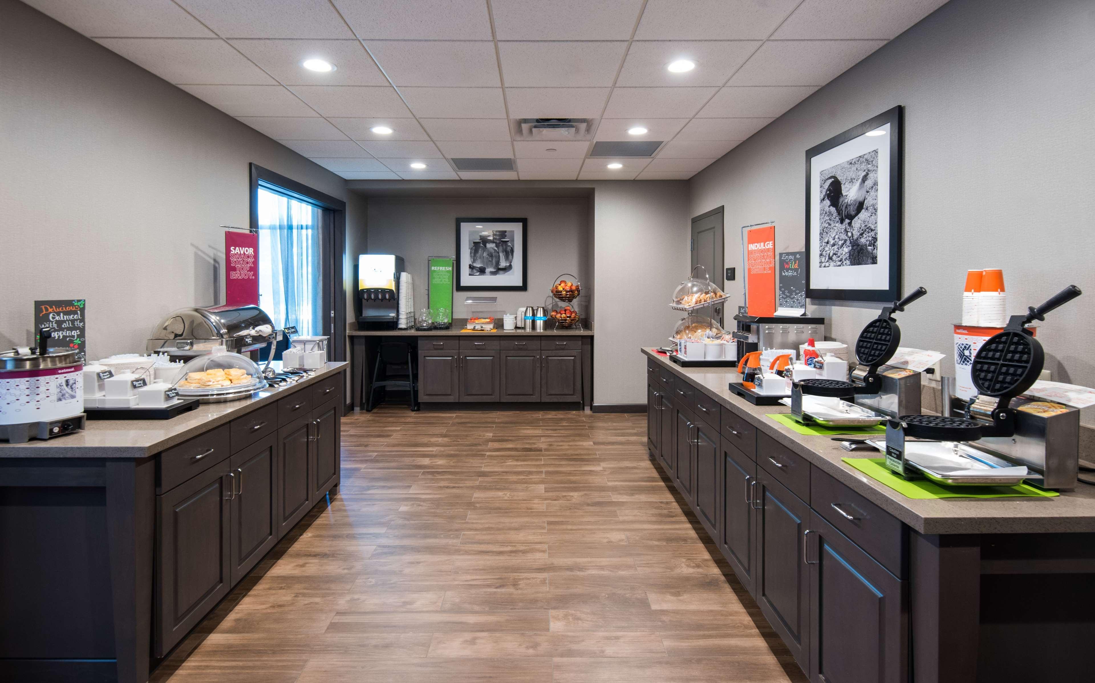 Hampton Inn And Suites At Wisconsin Dells Lake Delton Extérieur photo