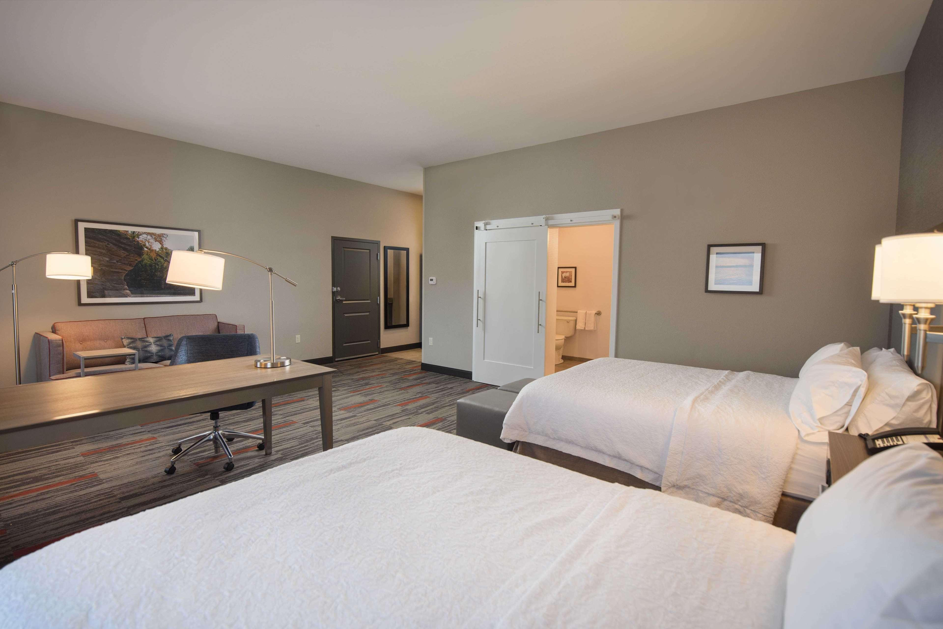 Hampton Inn And Suites At Wisconsin Dells Lake Delton Extérieur photo