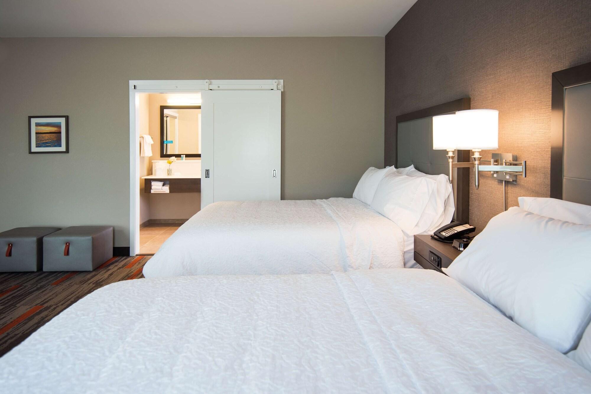 Hampton Inn And Suites At Wisconsin Dells Lake Delton Extérieur photo
