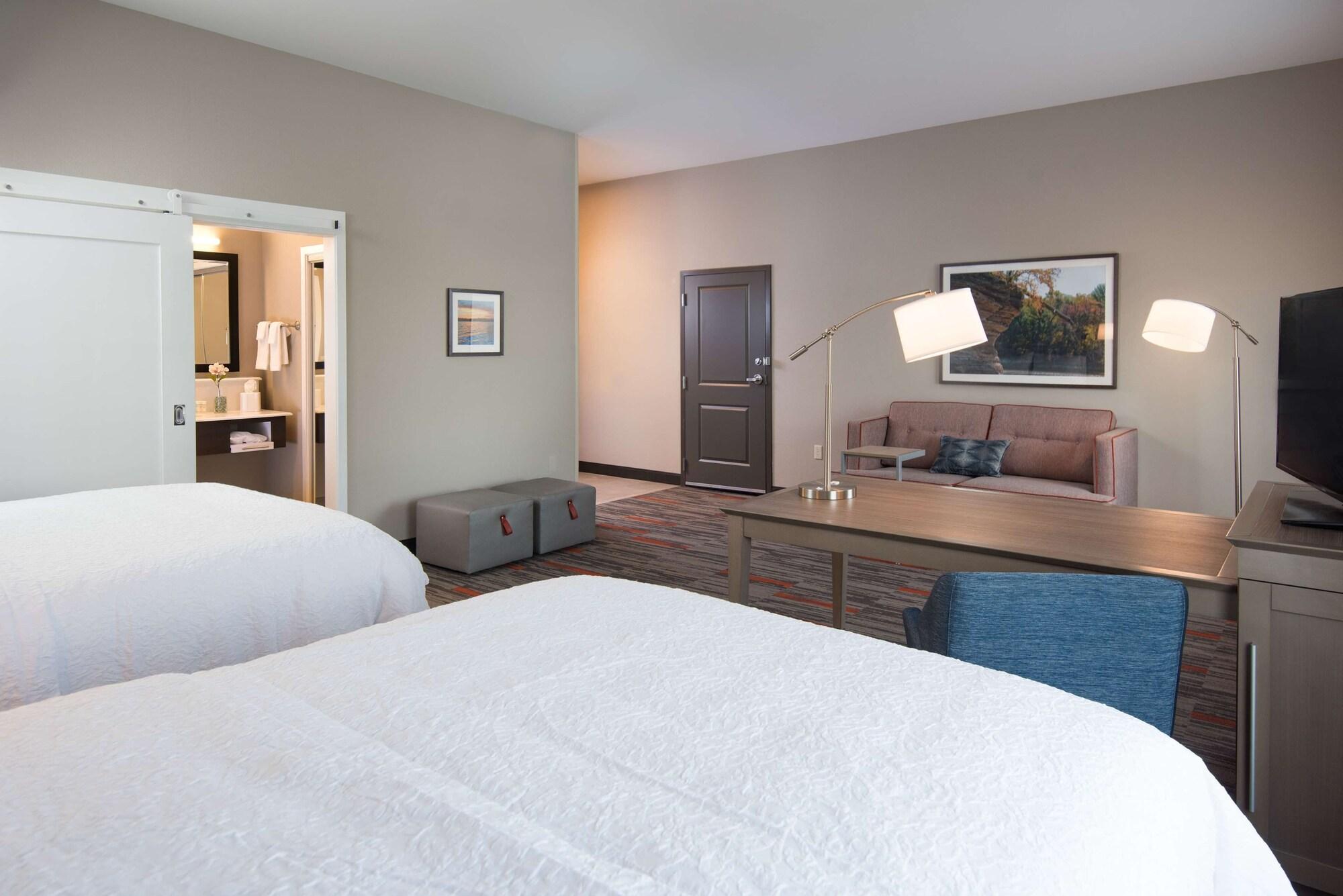 Hampton Inn And Suites At Wisconsin Dells Lake Delton Extérieur photo