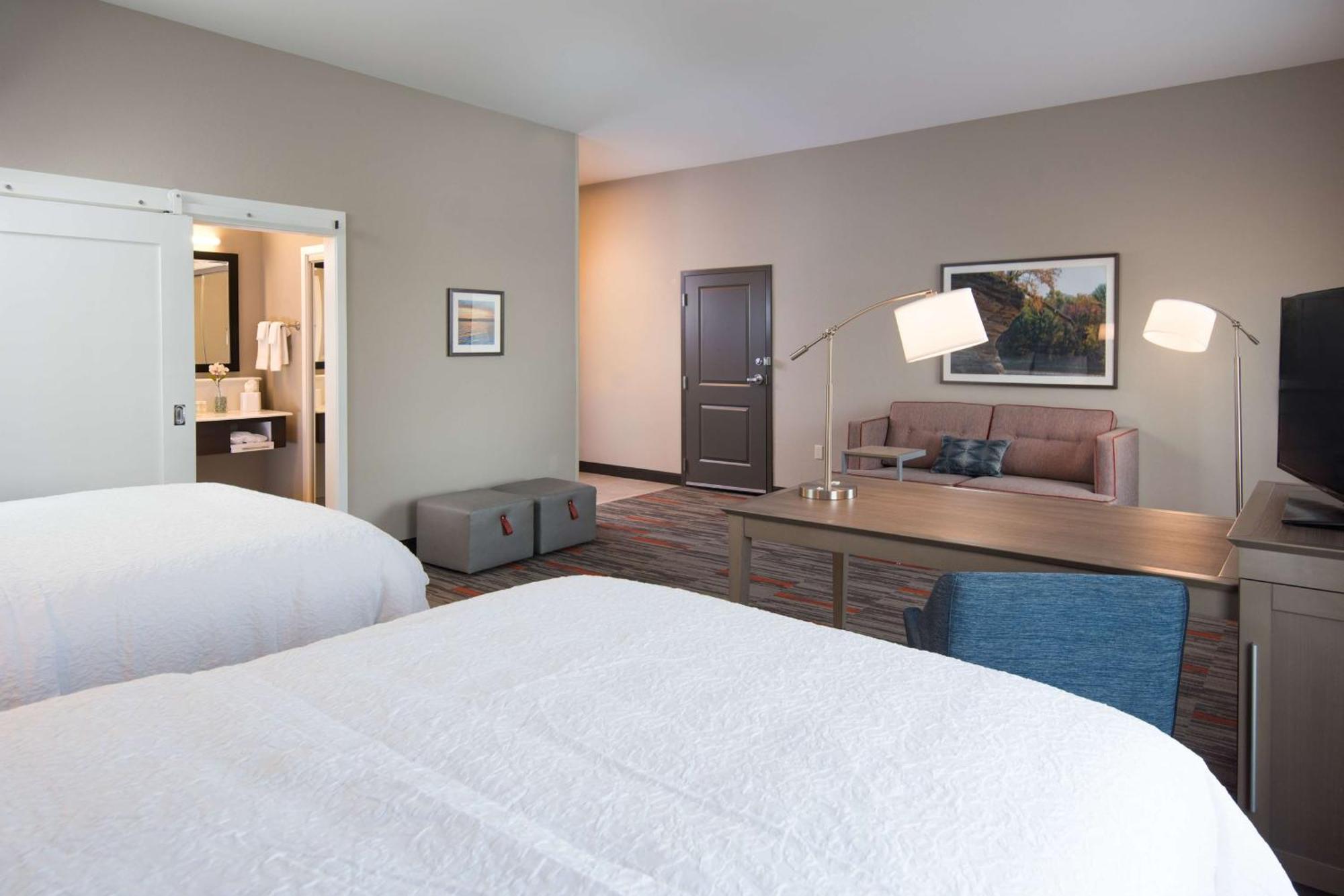 Hampton Inn And Suites At Wisconsin Dells Lake Delton Extérieur photo