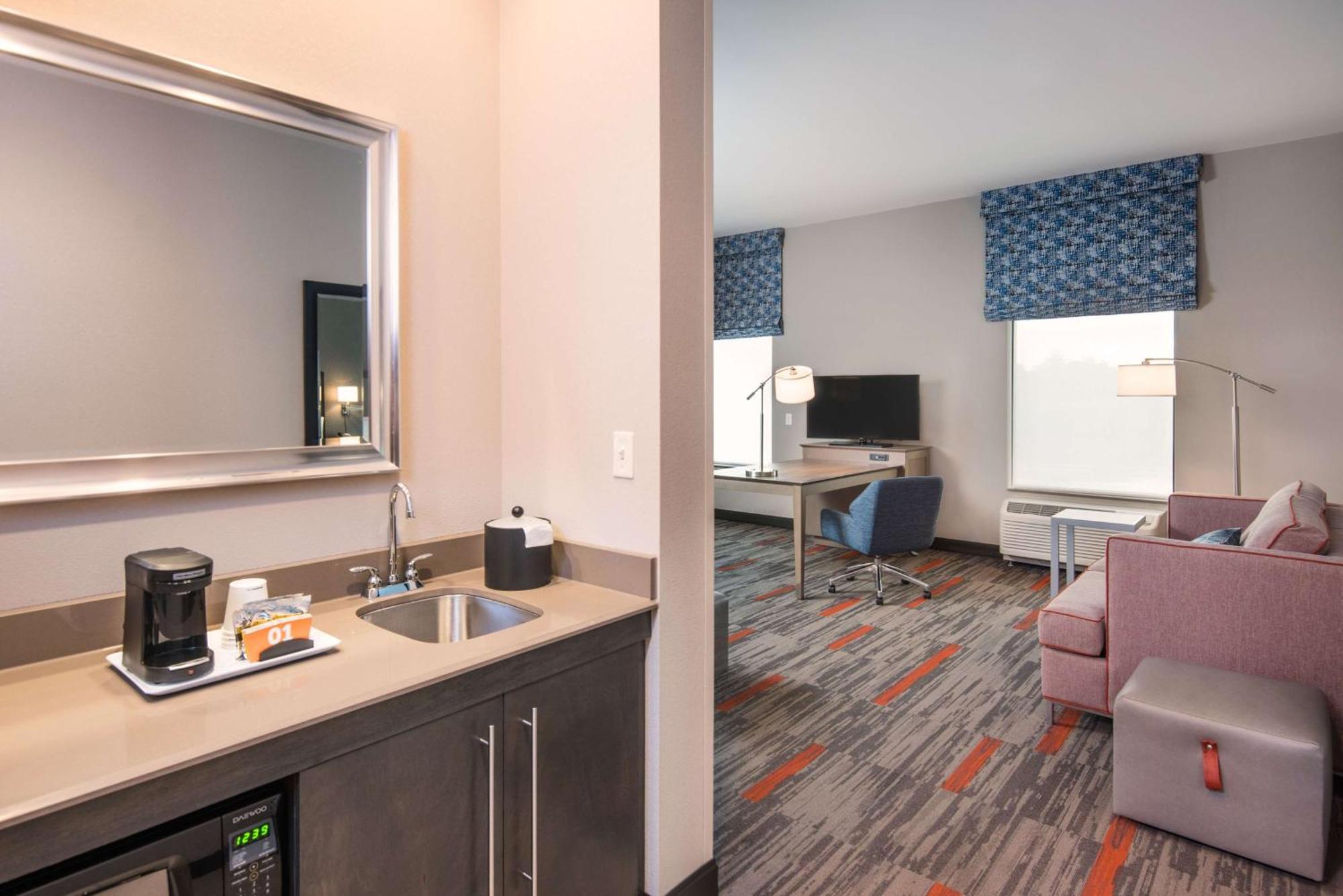 Hampton Inn And Suites At Wisconsin Dells Lake Delton Extérieur photo