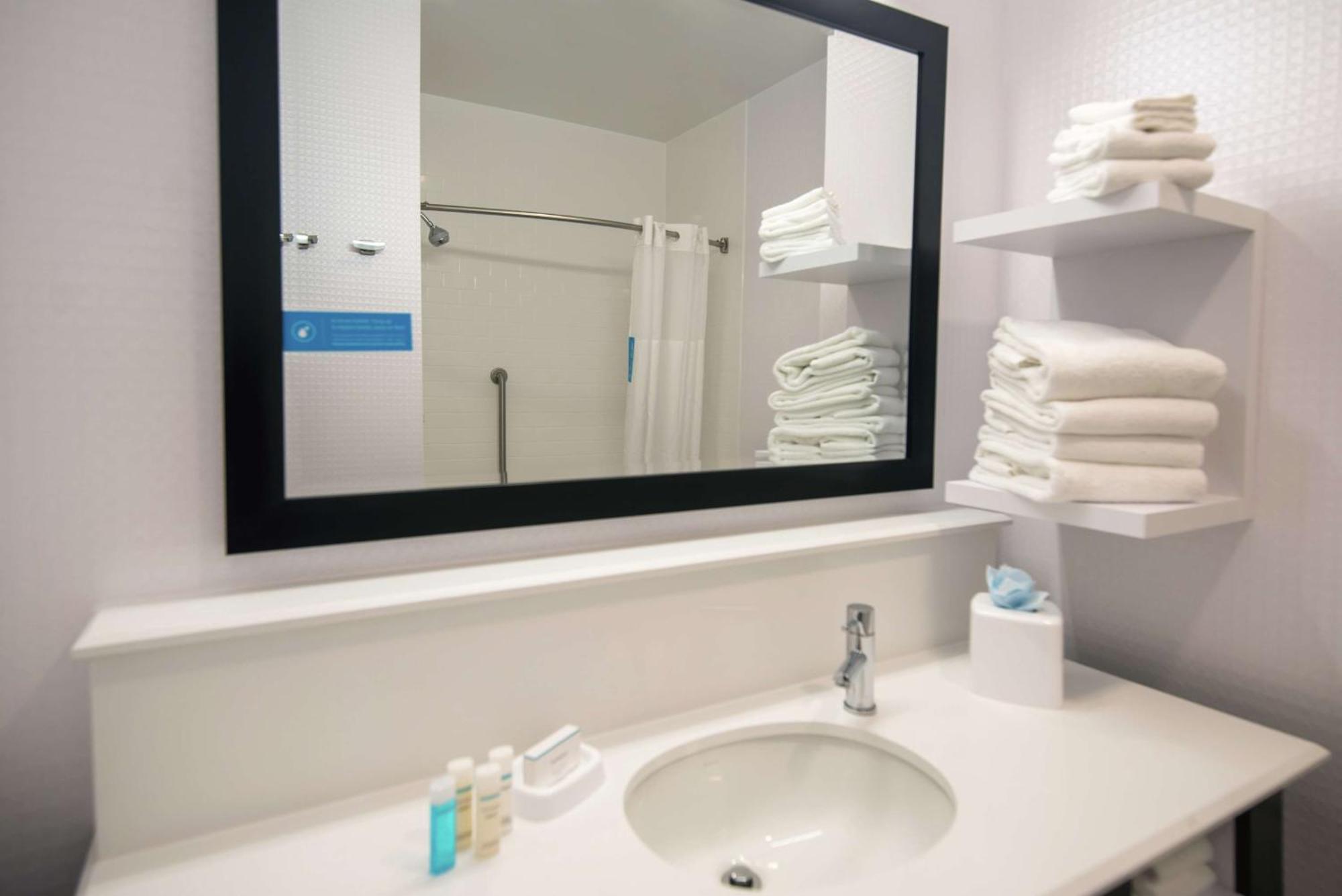 Hampton Inn And Suites At Wisconsin Dells Lake Delton Extérieur photo